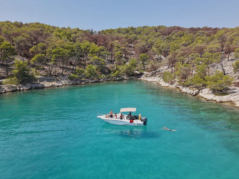 Barco disponible para alquiler en Menorca, Baleares